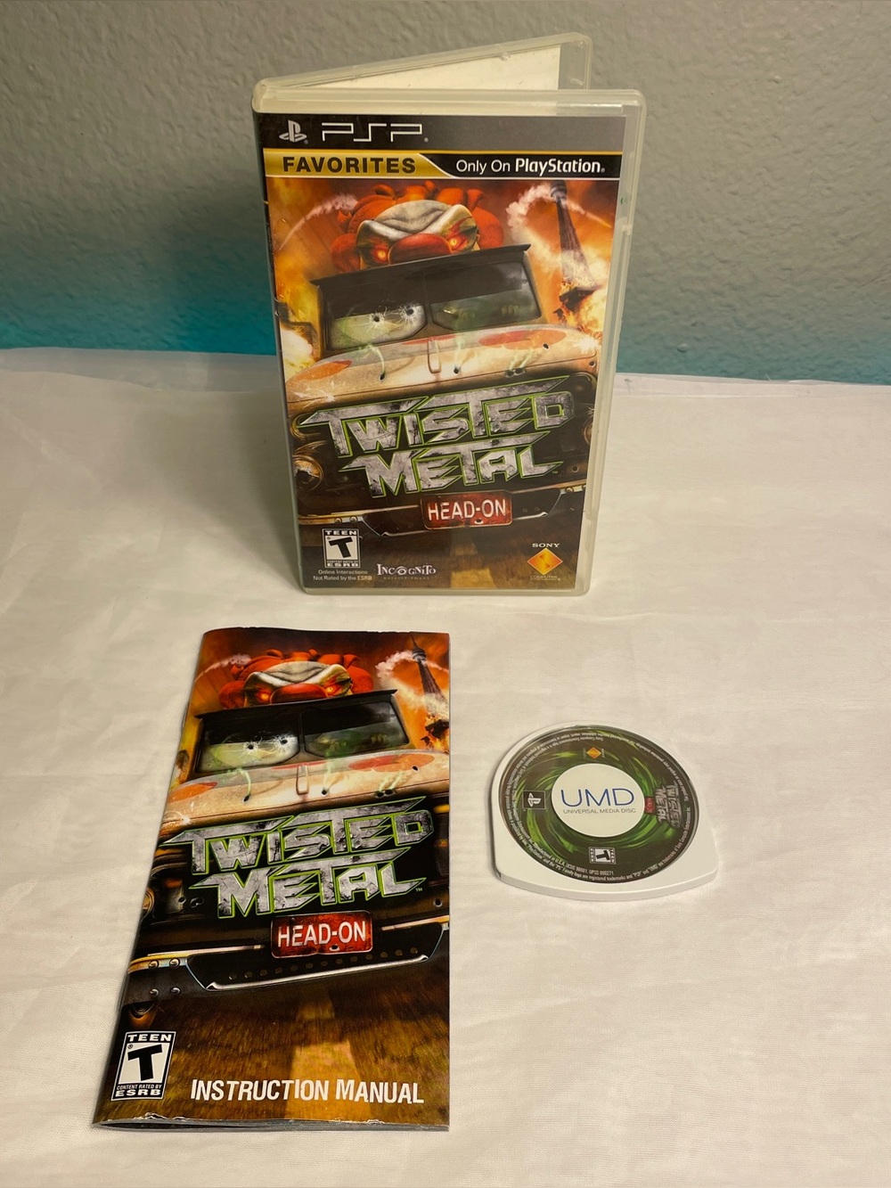 Twisted Metal: Head-On (Sony PSP, 2005) Tested & Works Complete CIB Videogame